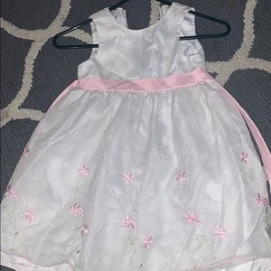 💕🤍 Holiday Dress 👗 🤍💕